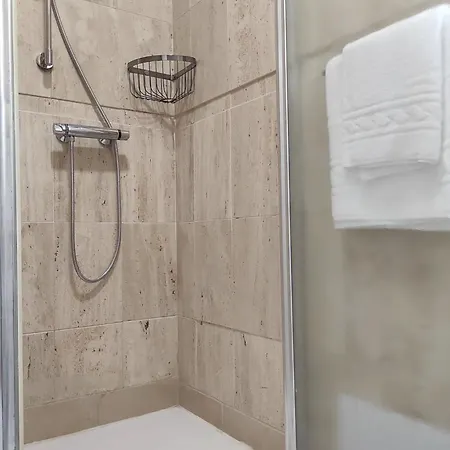 Cozy Harbour View In Apartment